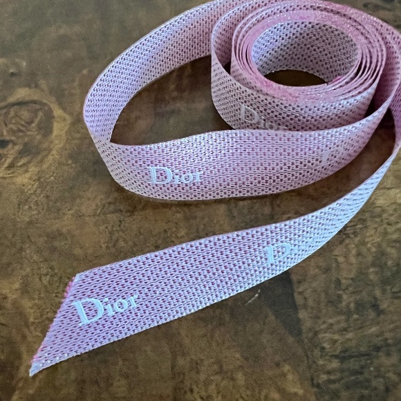 Authentic Dior ribbon - Picture 1 of 3